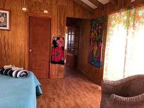 Interior - Elegante y Tranquila Cabaña Cerca al Mar y al Centro (Isola di Pascua)