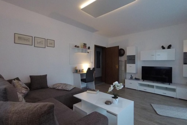 Ferienwohnung "Auszeit" mit Terrasse in ruhiger Lage-Wohnzimmer
