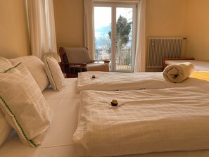 2 bedrooms, internet, bed sheets - Holiday house with 2 bedrooms, terrace and balcony, 150 m² (Inzell)