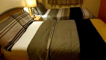 2 bedrooms, desk, iron/ironing board, free WiFi