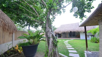 Villa Saging Saging | Garden view