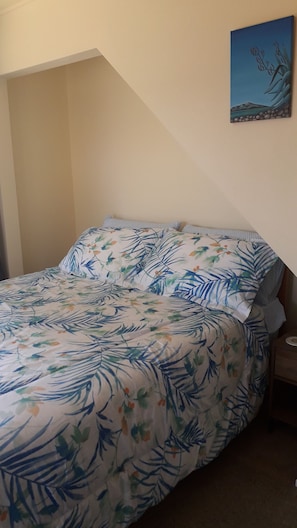 2 bedrooms, in-room safe, iron/ironing board