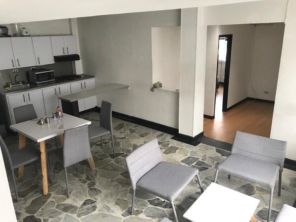 Dining - HABITACIONES EN MILAN (Manizales)