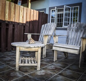 Terrace/patio - Sunshine Getaway house (Kingston)