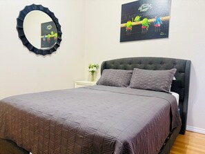 3 bedrooms, iron/ironing board, free WiFi, bed sheets