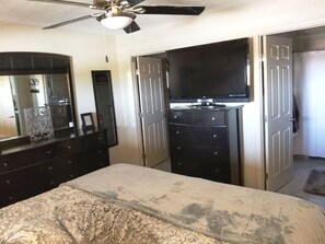 1 bedroom, in-room safe, iron/ironing board, WiFi