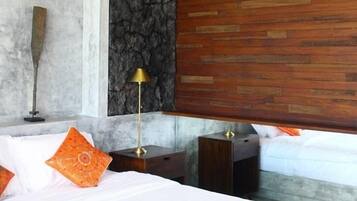 2 bedrooms, in-room safe, free WiFi, bed sheets