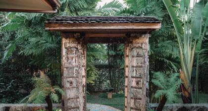 Best in Chiangmai, Modern Love Villa, Garden paradise, Pool, Free breakfast, car