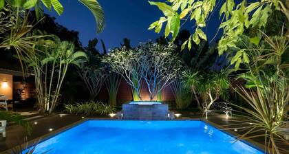 Best in Chiangmai, Modern Love Villa, Garden paradise, Pool, Free breakfast, car