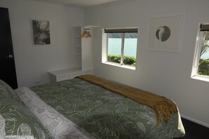 2 makuuhuonetta, silitysrauta/-lauta, ilmainen Wi-Fi, vuodevaatteet