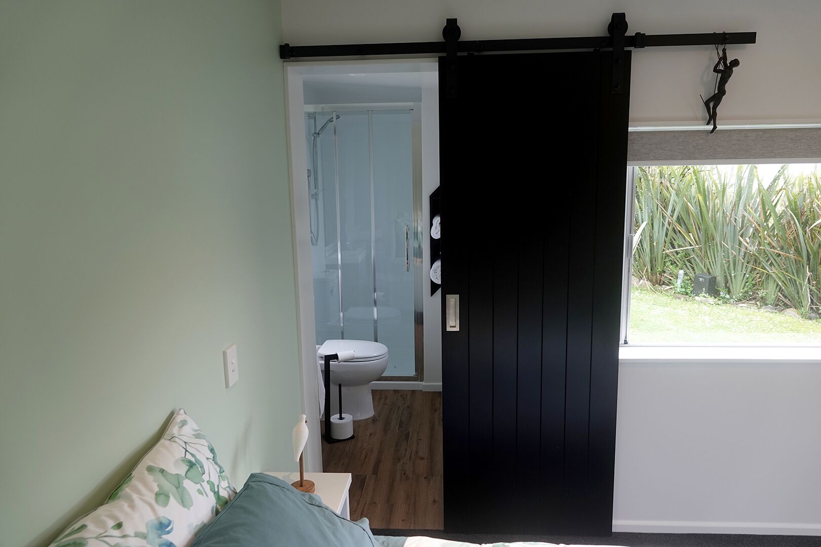 2 dormitoris, planxa i posts de planxar, wifi gratuïta i roba de llit 