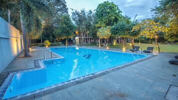 Piscine extérieure