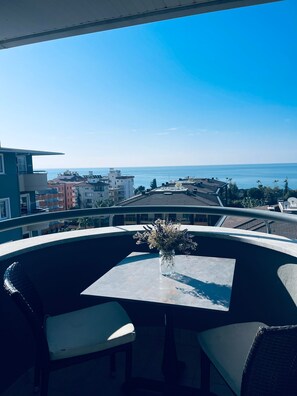 Minibar, desk, bed sheets, wheelchair access - Grand Alisa Hotel – Ex.Royalisa Hotel (Alanya)