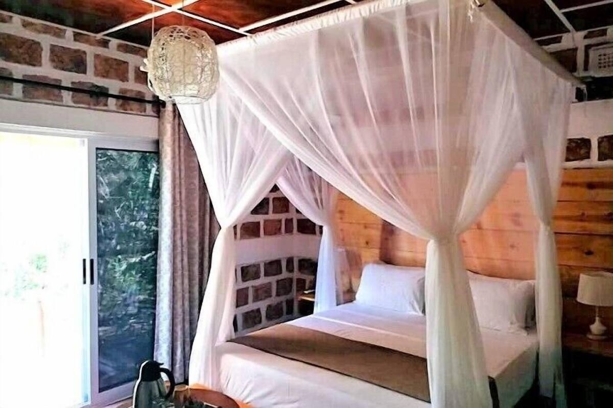 Chalet (T1) | Bar mini, seterika/papan seterika, Wi-fi percuma, cadar katil