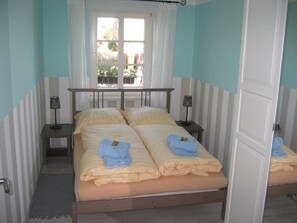 2 Schlafzimmer, Reisekinderbett, WLAN, Bettwäsche