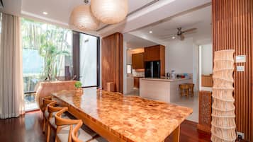 Luxury Villa | Dining room