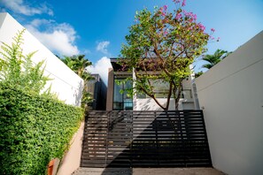 Villa Luxe | Vue sur la cour