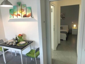 1 bedroom, iron/ironing board, free WiFi - SmartSuite apartment with terrace in Stresa (Stresa)