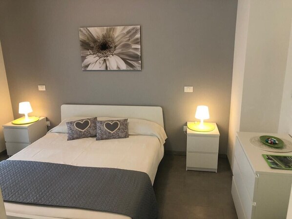 1 bedroom, iron/ironing board, free WiFi
