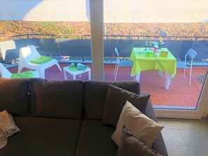 TV - SmartSuite apartment with terrace in Stresa (Stresa)