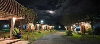 B Tel Chomthong Resort Chiang Mai