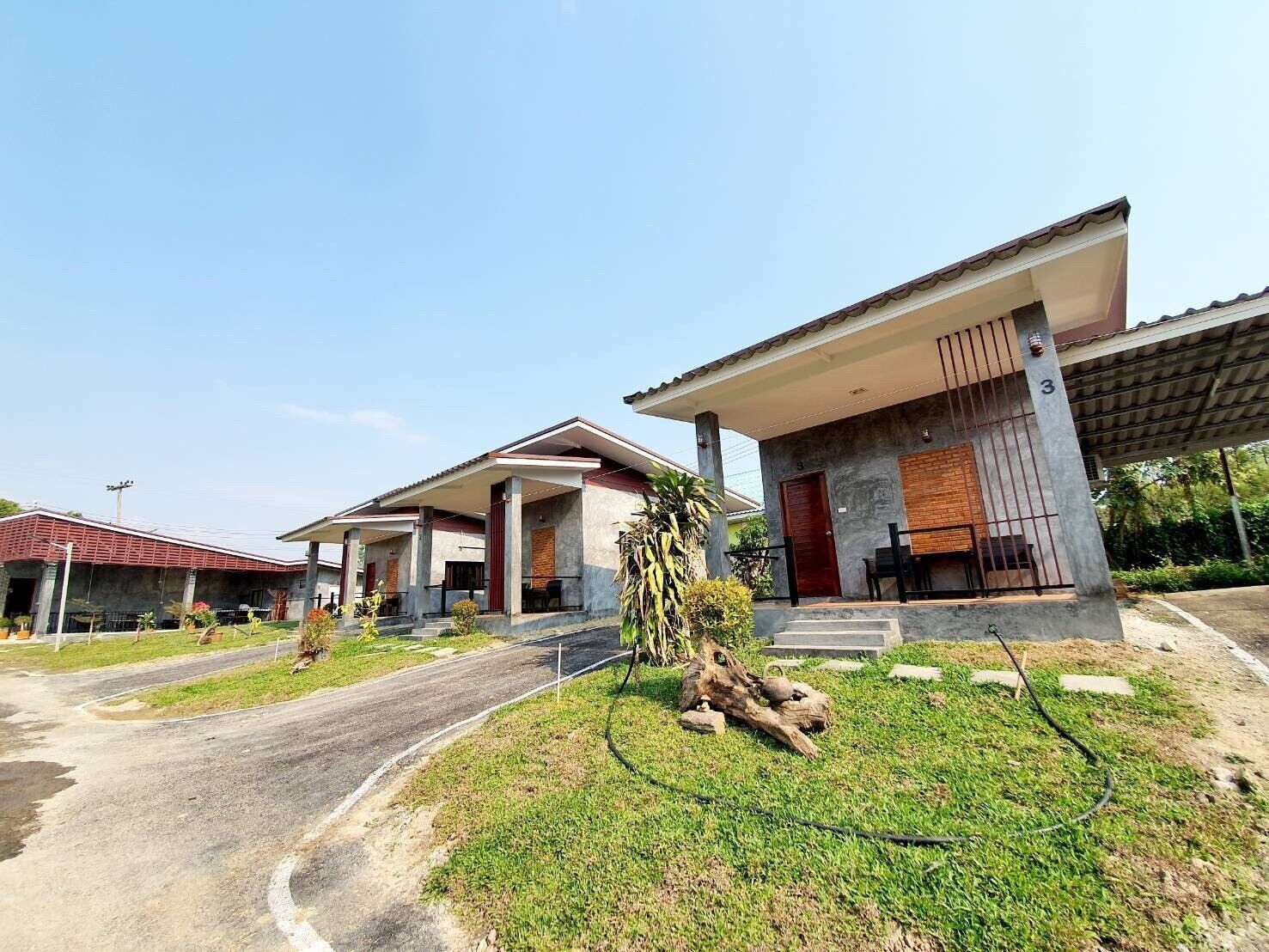 المنشأة من الخارج