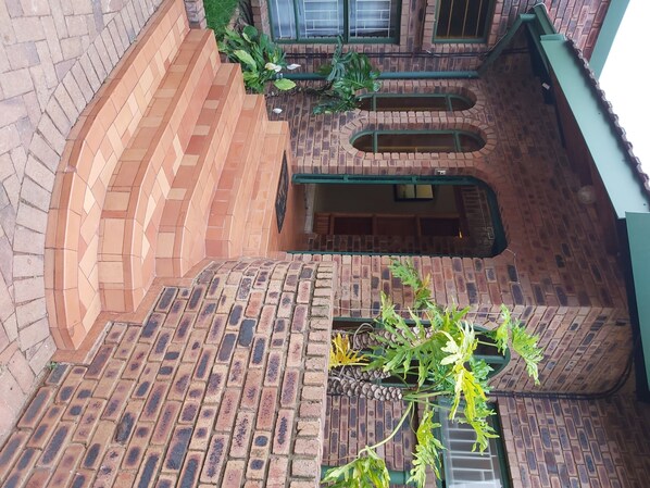 تفاصيل الفندق من الخارج