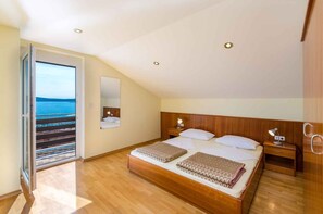WiFi - Holiday apartment mit Meerblick (Crikvenica)
