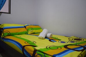 1 chambre, accès Internet, draps fournis