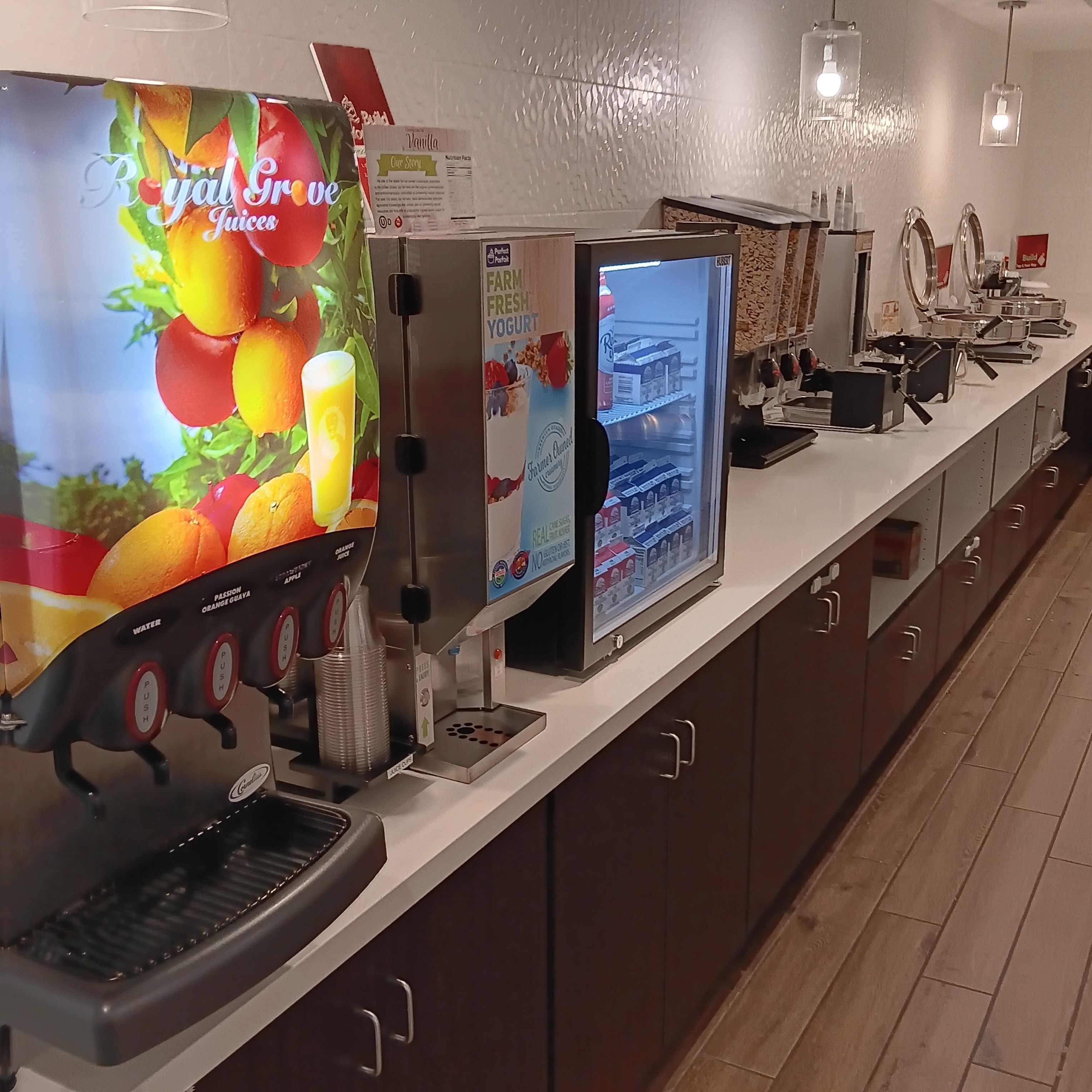 free daily continental breakfast