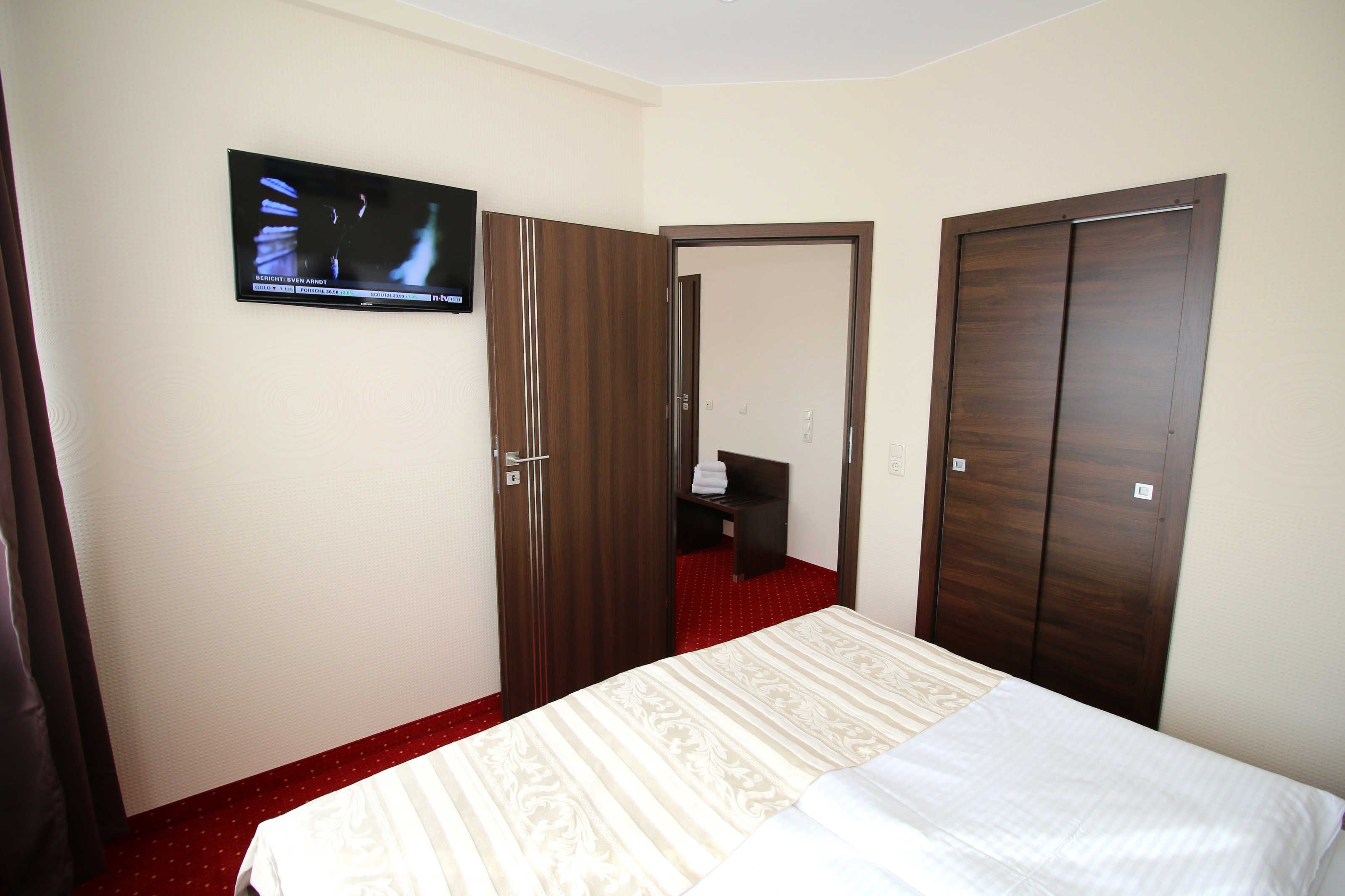 1 Schlafzimmer, Schreibtisch, WLAN, Bettwäsche