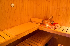 Unclassified image, 5 of 12, button - Junior suite with shower - Home Hotel (Wilhelmshaven)