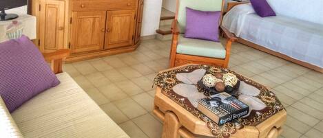 1 slaapkamer, een strijkplank/strijkijzer, reisbedje, gratis wifi