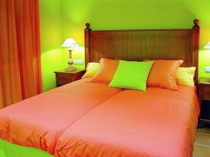 3 chambres, fer et planche à repasser, Wi-Fi gratuit, draps fournis