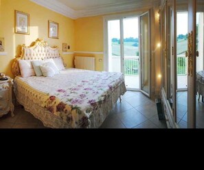 5 bedrooms, iron/ironing board, free WiFi, bed sheets