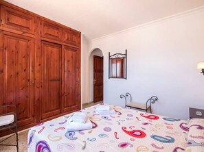 3 quartos, ferros/tábuas de passar roupa, Wi-Fi de cortesia