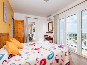 5 chambres, fer et planche à repasser, Wi-Fi gratuit, draps fournis