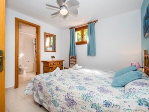 4 Schlafzimmer, Bügeleisen/Bügelbrett, kostenloses WLAN, Bettwäsche