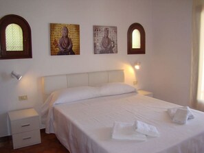 5 chambres, fer et planche Ă repasser, Wi-Fi gratuit, draps fournis