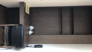 9 habitaciones, tabla de planchar con plancha, wifi y ropa de cama