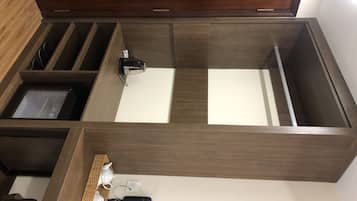 Combined shower/bathtub, jetted bath, hair dryer, bidet