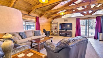 TV, fireplace, DVD player, streaming services