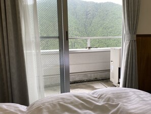Bed sheets - Riverside Hostel B&B – Hostel (Katsuragi)