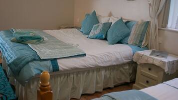 8 bedrooms, internet