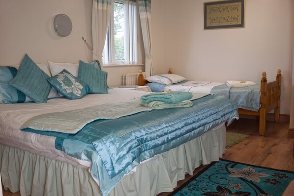 8 bedrooms, Internet