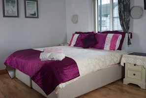8 bedrooms, Internet