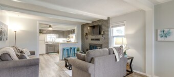 Walkable & Updated Nevada Home: Family Friendly!