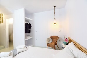 4 Schlafzimmer, Schreibtisch, schallisolierte Zimmer