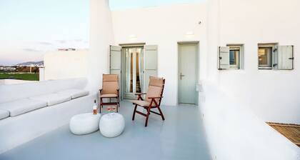 EMELIAS HOUSE SEA SIDE