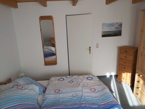 3 عدّة غرف نوم وسرير سفر وواي فاي